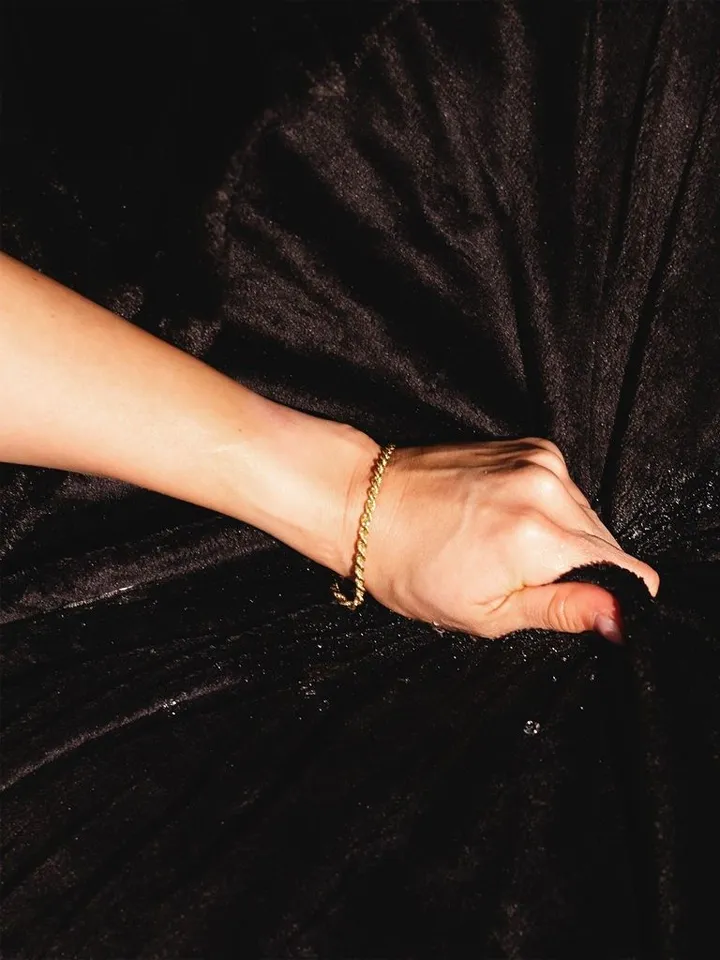 Splash Blanket Furlush Black On Black Medium - Sex sheets 3 [full]