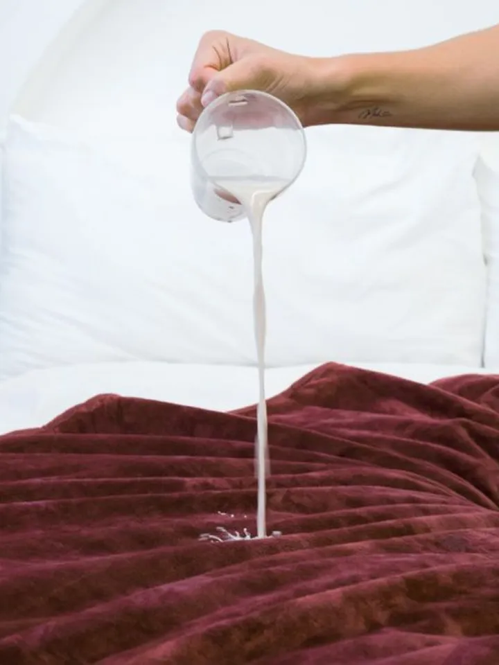 Splash Blanket The OG Moon Blood Medium 120x200 cm - Sex sheets 5 [full]